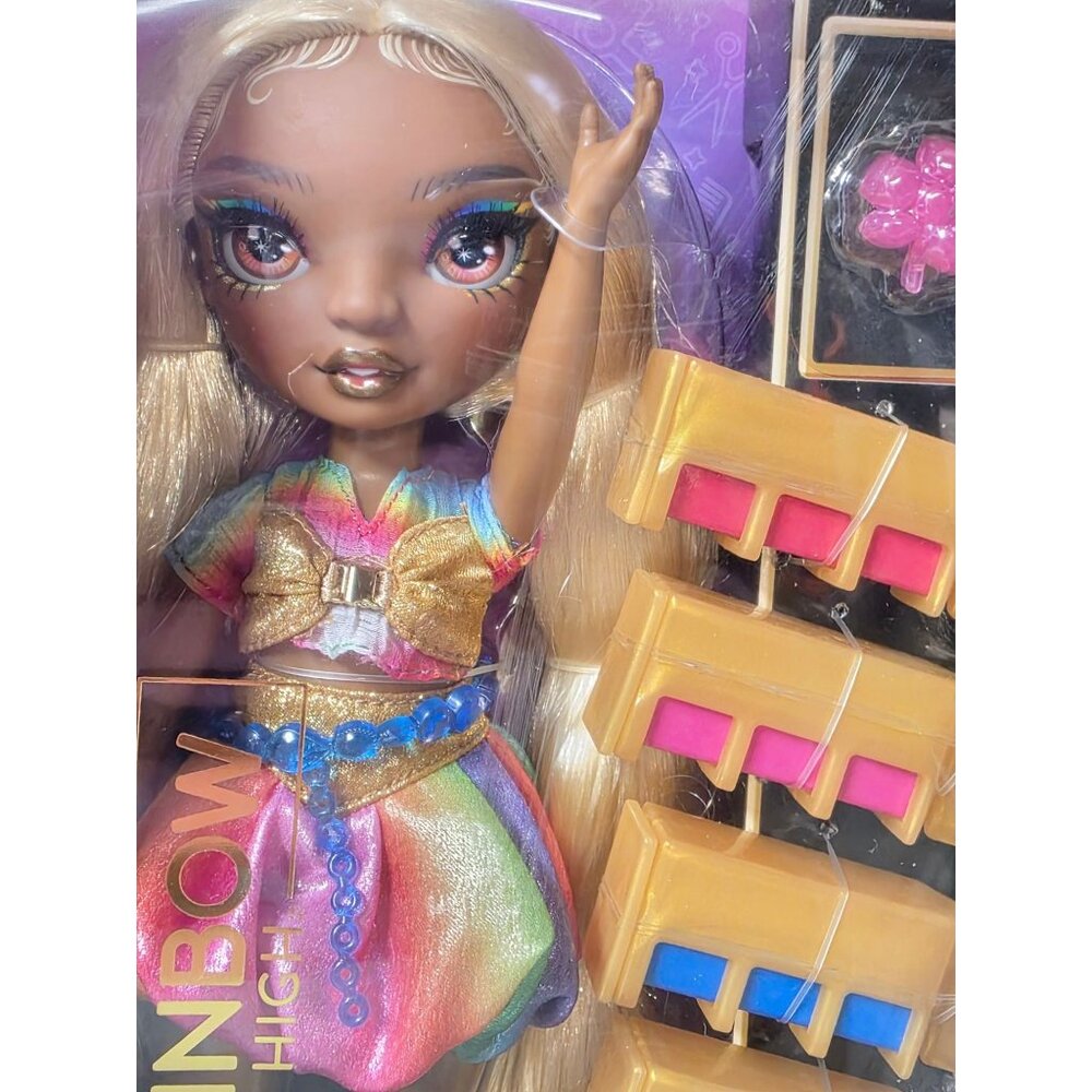 Rainbow High Design Studio Hair Chalk & Style Fashion Doll Set - Picture 3 of 9